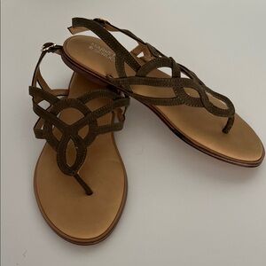 Market and Spruce Elegant Olive Sandals